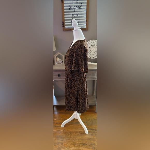 Time and Tru Cheetah Dress - Picture 4 of 8